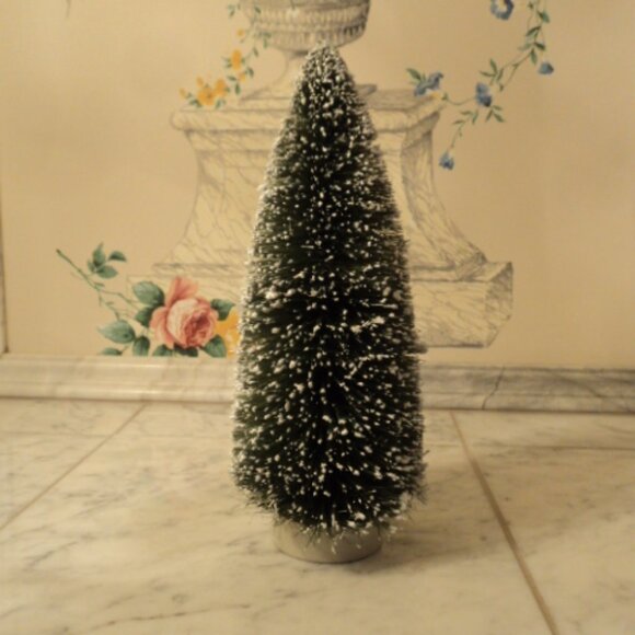 bottle brush Christmas tree 12" - Picture 1 of 4